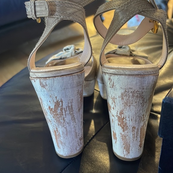 Prada Leather Sandal With Bow Detail Like New - Picture 4 of 6